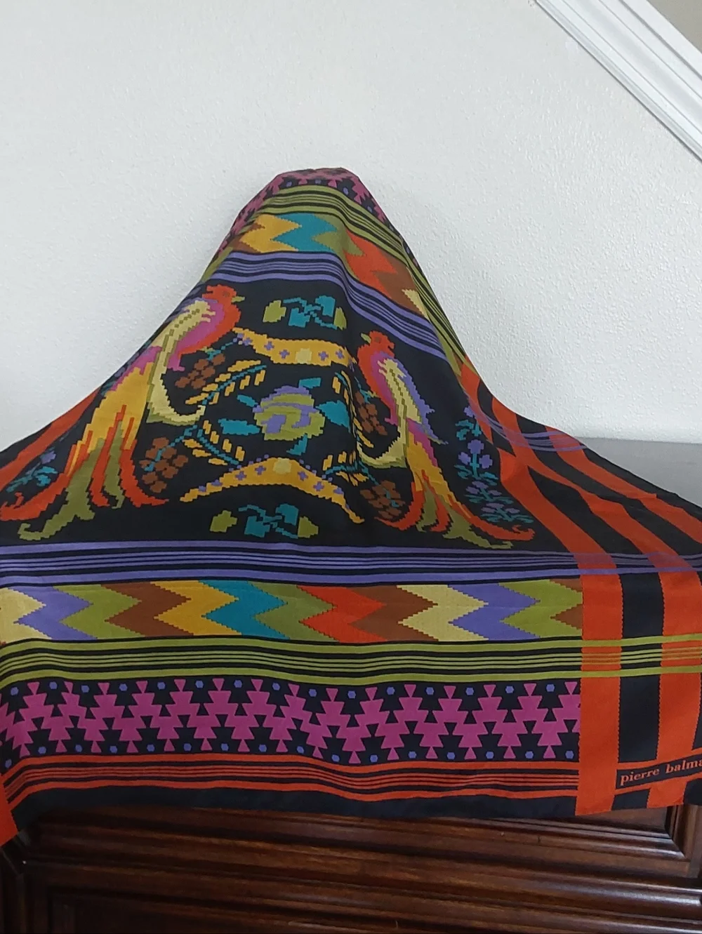 PIERRE BALMAIN VINTAGE GRAND‎ BIRDS SQUARE SILK SCARF Love Birds